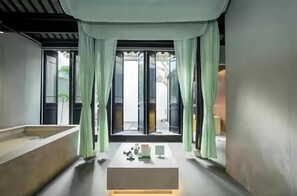 Hot tub, steam room - Jiangnan House Jingwenli (Suzhou)