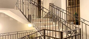 2 bedroom apartment Cannes CENTER. 2 steps from the sea