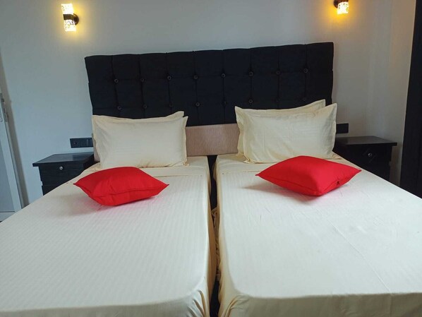 3 bedrooms, desk, iron/ironing board, WiFi