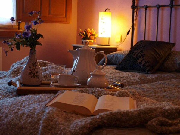 5 bedrooms, iron/ironing board, travel cot, free WiFi