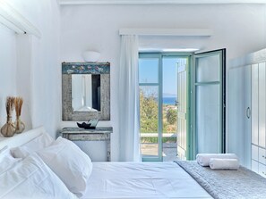5 bedrooms, desk, iron/ironing board, WiFi - Villa NIF with Private Swimming Pool (Paros)