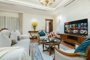 Living area - Victoria Suites Westlake Hanoi (Hanoi)