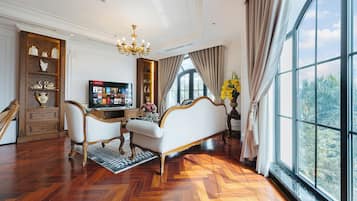 Royal Apartment | Lake view