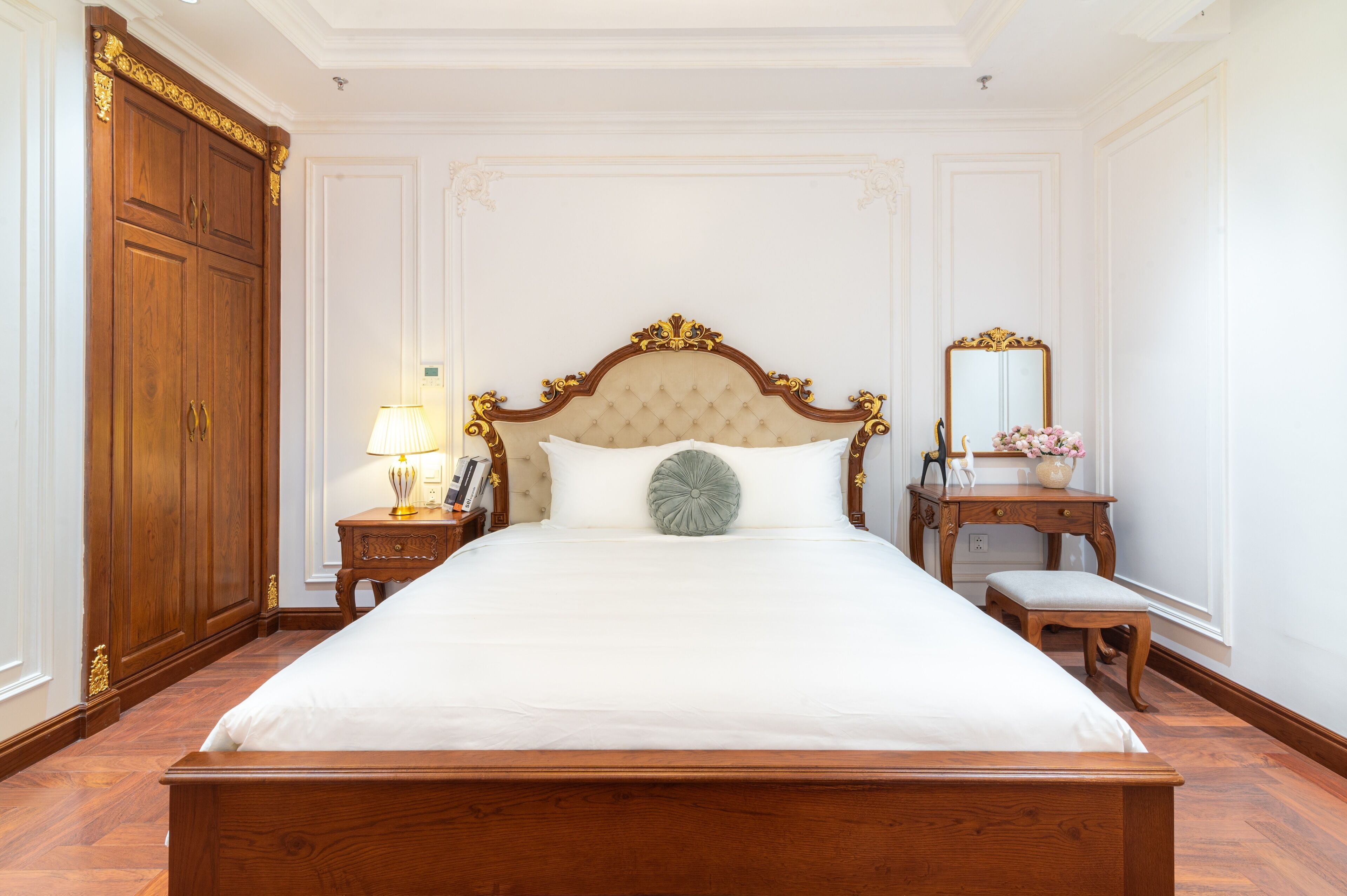 Premium bedding, minibar, desk, laptop workspace