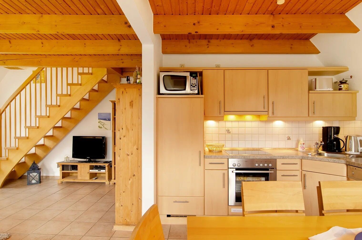 Kühlschrank, Mikrowelle, Ofen, Geschirrspüler