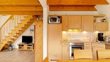Kühlschrank, Mikrowelle, Ofen, Geschirrspüler