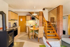 冷蔵庫、オーブン、コーヒー / ティーメーカー、トースター