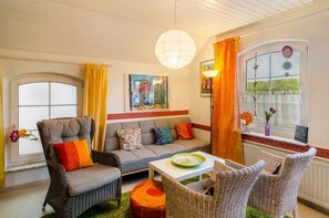 Living area - Apartment Langeoog directly on the dike with WLAN and terrace (Nessmersiel)