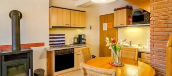 Vacation apartment directly on the dike with WLAN and terrace