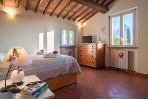2 quartos, Wi-Fi de cortesia, roupa de cama