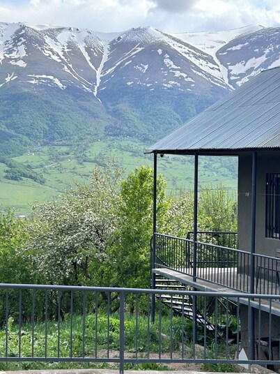 Dez Guesthouse, cozy house surrounded by charming forests and mountains 
