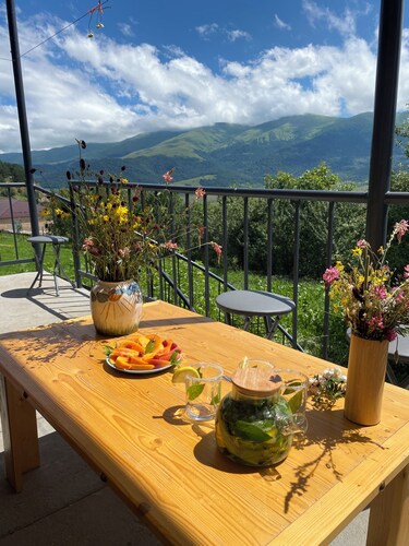 Dez Guesthouse, cozy house surrounded by charming forests and mountains 
