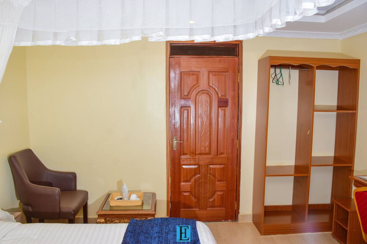 Executive Room | 1 bedroom, hypo-allergenic bedding, down duvets, free WiFi