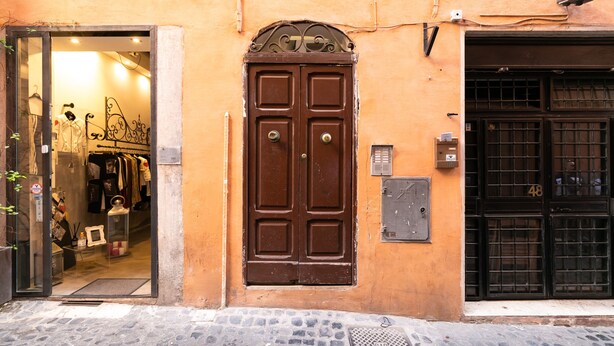 Unclassified image, 1 of 9, button - Relais del Portico (Rome)