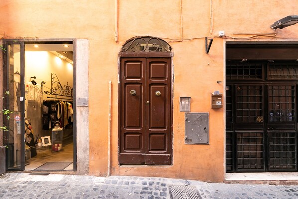 Entrée de l’hébergement