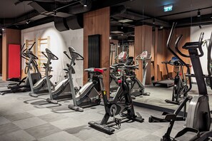 Gym - Apartment Next to the River by Renters (Gdansk)