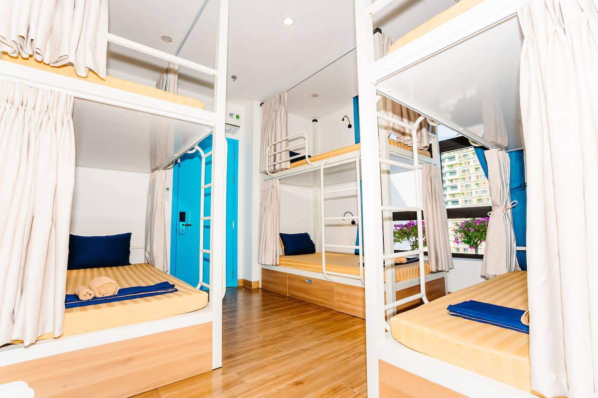 Basic Shared Dormitory | Iron/ironing board, free WiFi