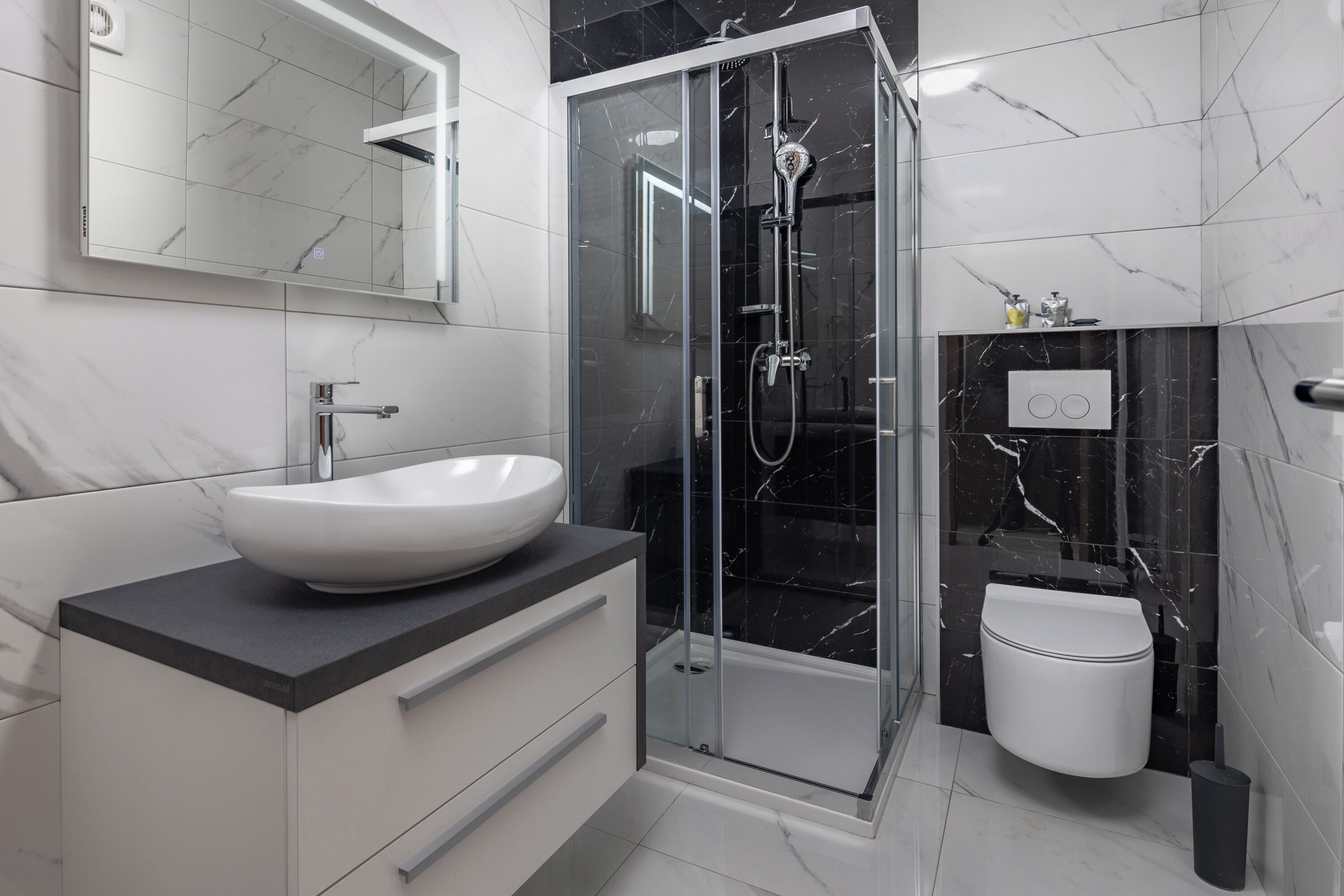 Apartamento família, vários quartos, 2 banheiros (Family Resort Santa Maria II) | Banheiro | Chuveiro, secador de cabelo, toalhas de banho, sabonete