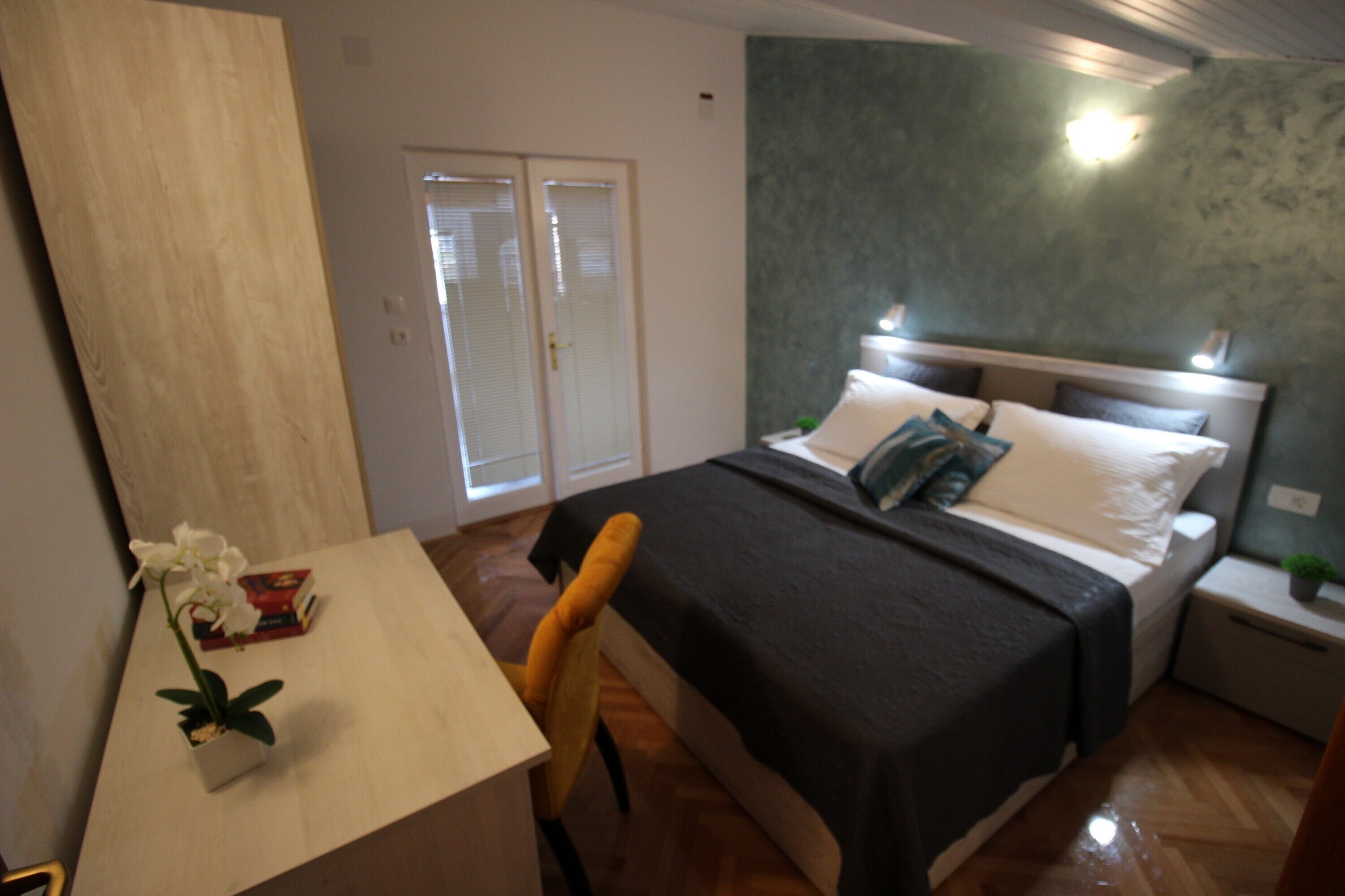 Family Apartment, Multiple Bedrooms, 2 Bathrooms, Sea Facing (Family Resort Santa Maria I Apartment) | 2 bedrooms, laptop workspace, bed sheets