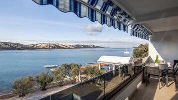 Family Apartment, Multiple Bedrooms, 2 Bathrooms, Sea Facing (Family Resort Santa Maria II) | Outdoor dining