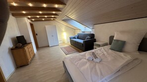 2 Schlafzimmer, Bügeleisen/Bügelbrett, WLAN, Bettwäsche