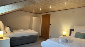 2 habitaciones, tabla de planchar con plancha, wifi y ropa de cama 
