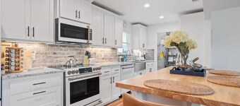 Farmhouse Retreat near Savannah