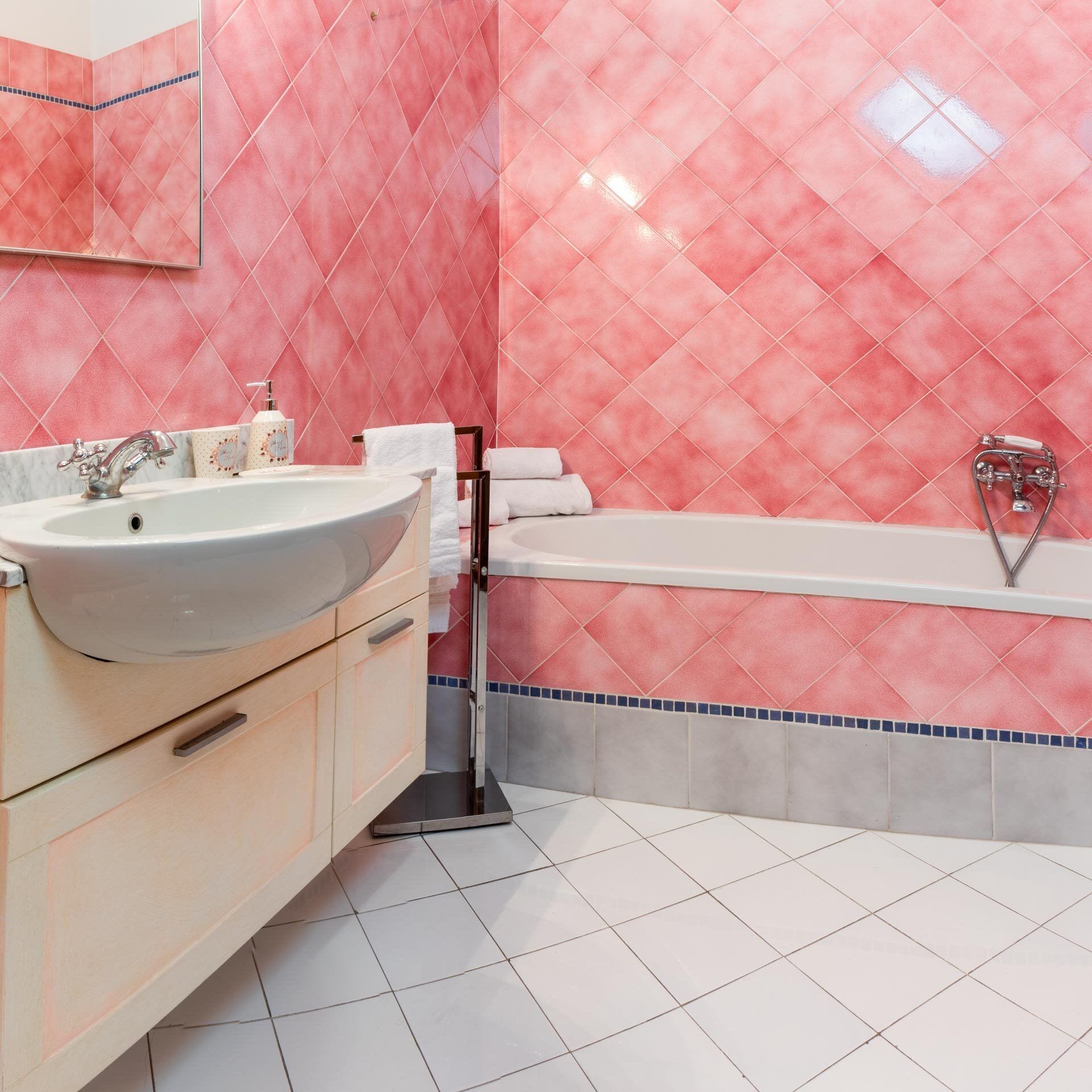 Doccia, asciugacapelli, bidet, asciugamani