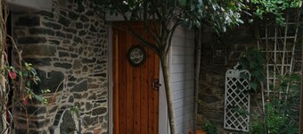 Maison de Ville Avec Petite Cour Abritée. Animaux de Compagnie Acceptés !