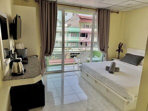 Superior Double Room | Desk, free WiFi, bed sheets - BAAN KEANG TALAY CHA AM (Cha-am)