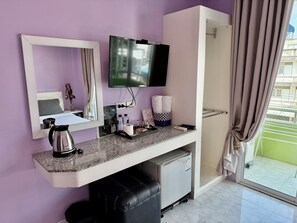 Desk, free WiFi, bed sheets