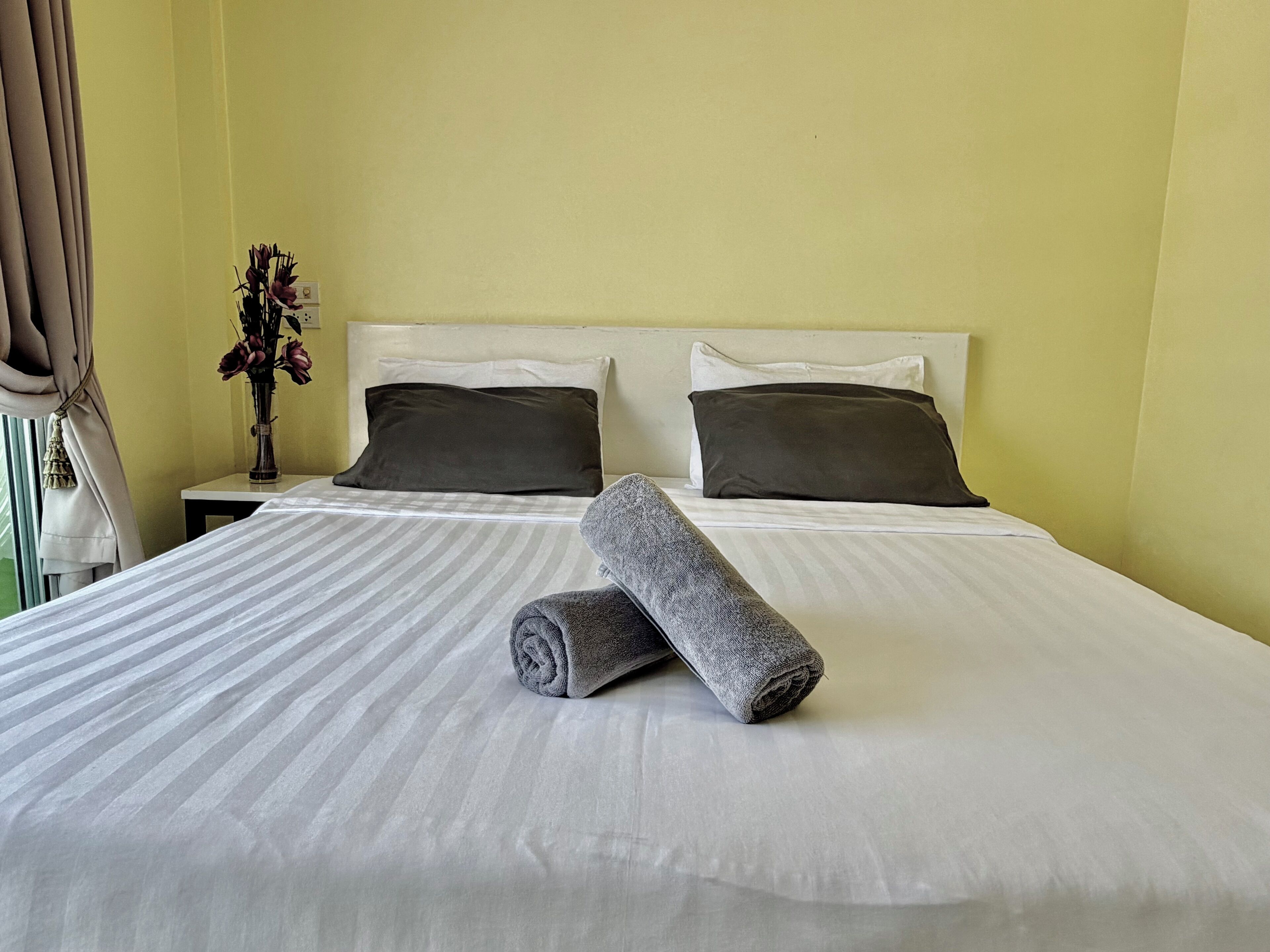 Desk, free WiFi, bed sheets