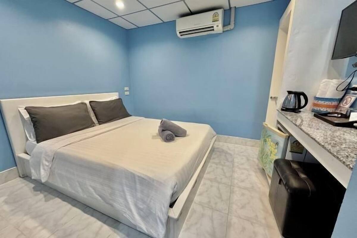 Skrivebord, gratis Wi-Fi, sengetøj