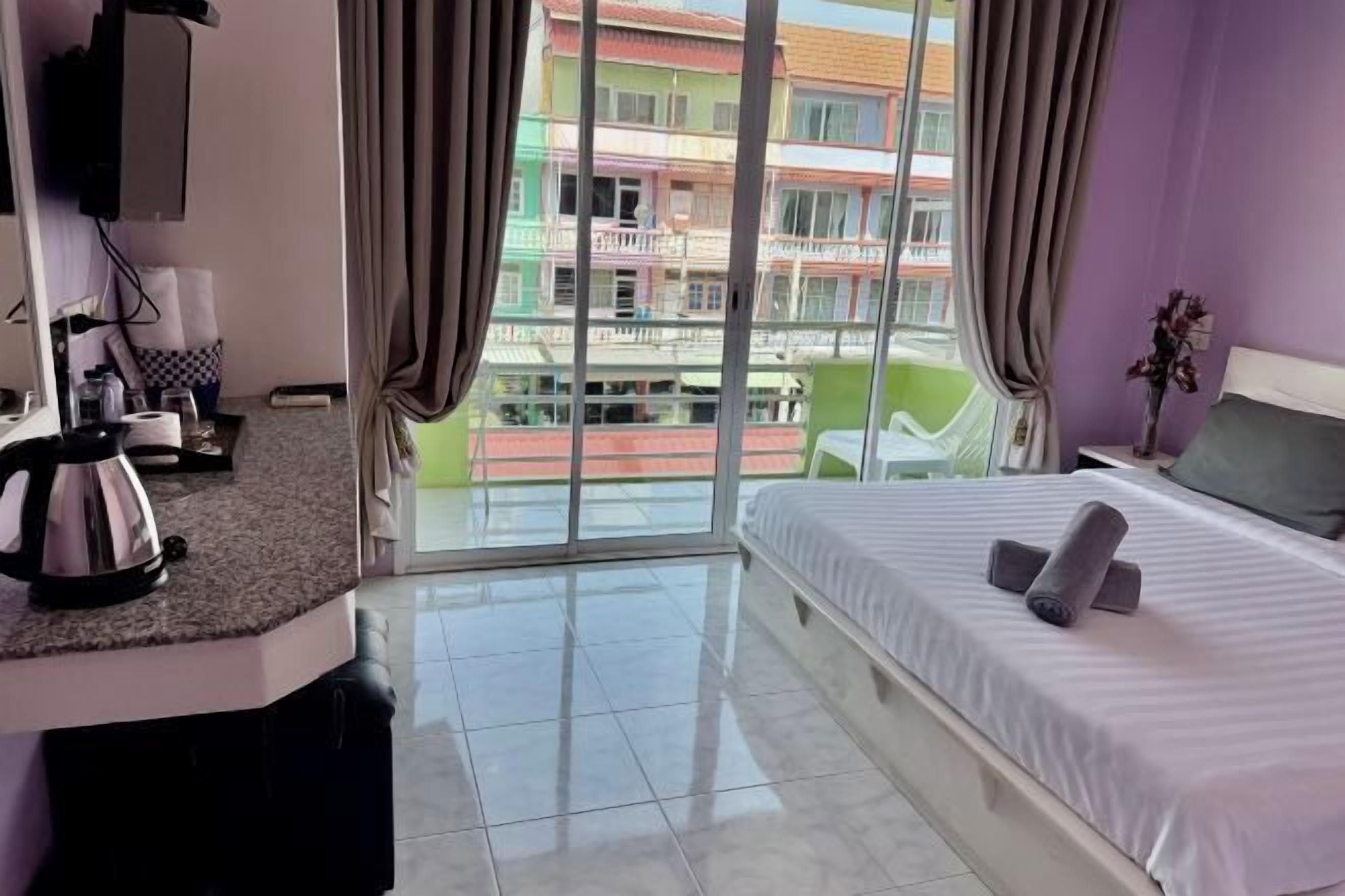 Desk, free WiFi, bed sheets