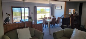 Smart-TV, videospill, DVD-spiller og stereoanlegg