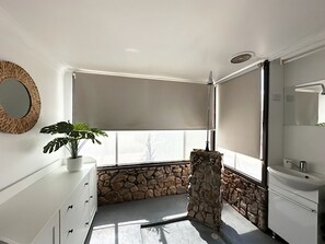 Dusche, Handtücher, Seife, Toilettenpapier