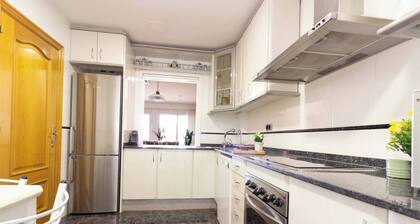 Casa cerca BCN, ideal empresas, 15min FiraBCN, A/C