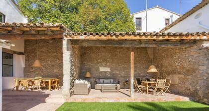 Finca Can Romeu: Alojamiento Rural Entre Viñedos