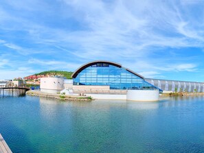 Exterior - 2-room apartment with air conditioning, terrace, and parking near beaches (Sète)