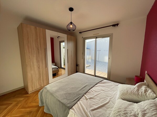 5 bedrooms