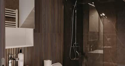 Minimal Condo Trikala Town
