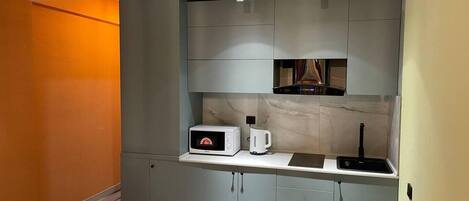 Apartment | Private kitchen | Fridge, microwave, oven, electric kettle