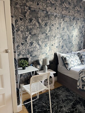 2 bedrooms, iron/ironing board, free WiFi, bed sheets - 2 Beds Apartment in the Heart of Lewisham London (London)