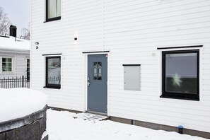 Unclassified image, 3 of 11, button