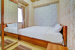 Free WiFi, bed sheets - OYO Life  93030 Apartement Gateway Cicadas By Inpro (Bandung)