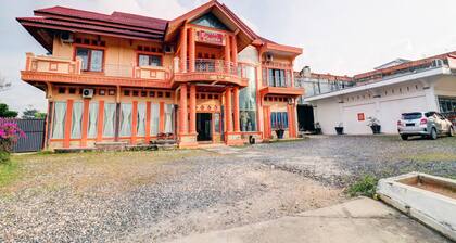 OYO Life 113500 Hotel R Cantika Syariah