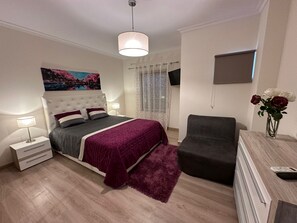 3 عدّة غرف نوم ومكواة/لوح كي وسرير سفر وواي فاي مجانًا