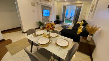 Apartamento luxo | Área de estar | Lareira