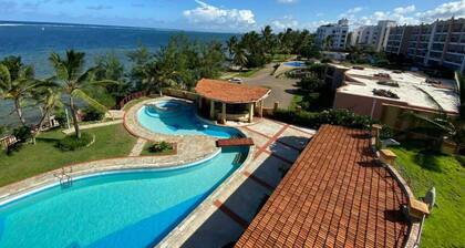 Lily Beachfront Apartments