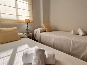 2 Schlafzimmer, Bügeleisen/Bügelbrett, Internetzugang, Bettwäsche
